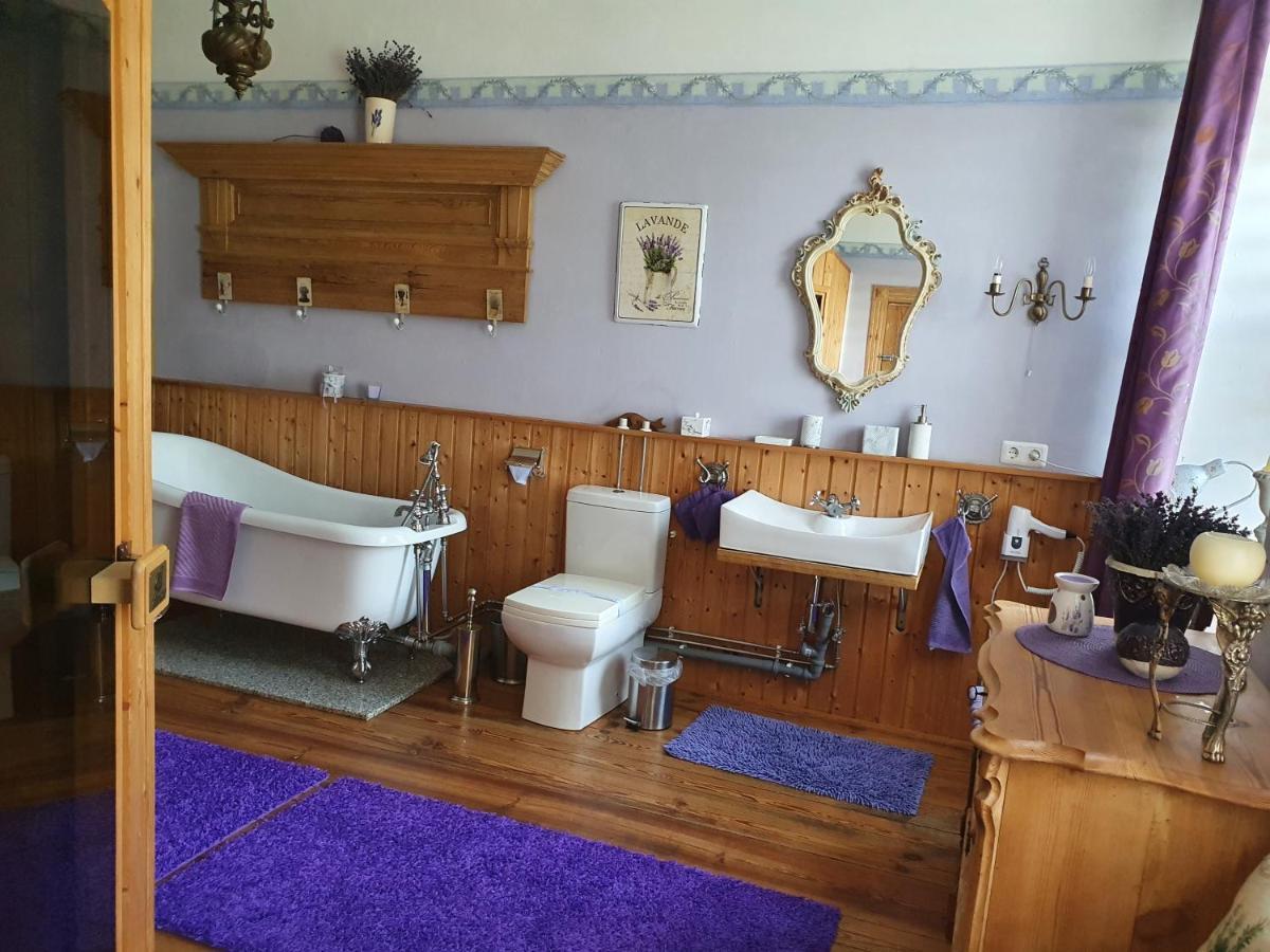 Gesindehaus Am Schloss Kummerower See Kummerow  Εξωτερικό φωτογραφία